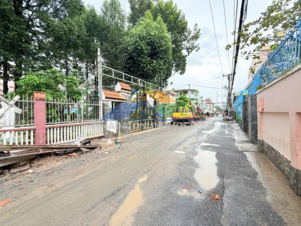 Nhà mặt tiền đường 25, giáo xứ thánh khang-  linh đông – 74m² –  5.8 tỷ