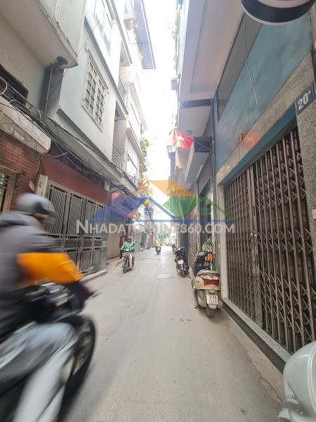 Bán nhá ngõ văn hương 38m2. 5 tầng. mặt tiền 3.2m. giá 8.5 tỷ đống đa hà nội