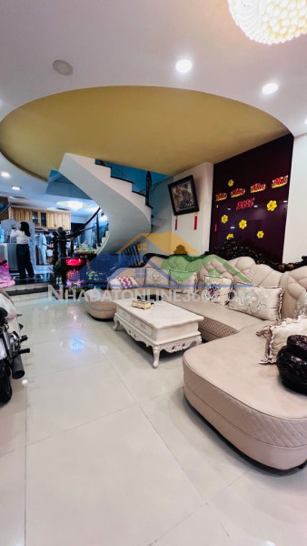 2 mặt tiền nguyễn thị tần - hẻm  xe hơi trong nhà cách quận 5 khoảng 400 mét , 5x25m chỉ nhỉnh 12 tỷ