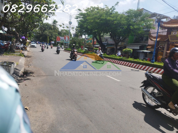 Bán nhà mặt tiền đường hùng vương sa đéc đồng tháp, 1 trệt 2 lầu, sổ hồng chính chủ