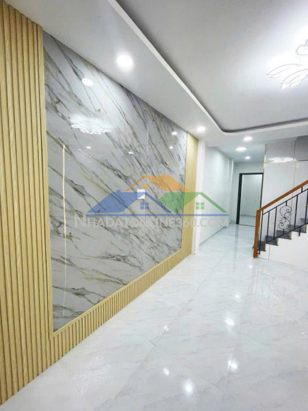 Nhà mới 2 tầng nở hậu hẻm 125 nguyễn thị tần p. chánh hưng...