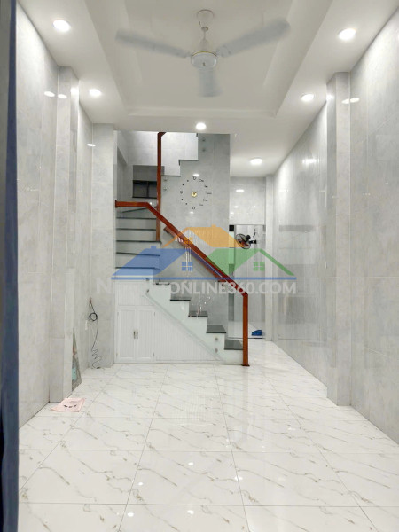 Nhà góc 4 tầng hxh đường bùi huy bích p12q8. giá 5.75 tỷ