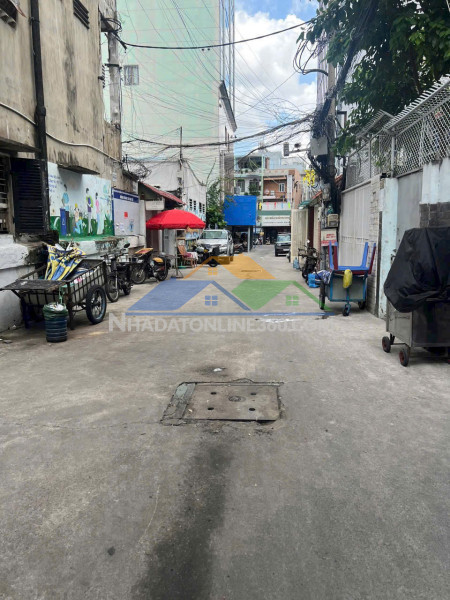 Bán nhà 72/19 huỳnh văn bánh p 15 phú nhuận giá : 2,6 tỉ có thương lượng