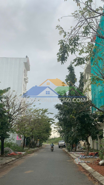Bán đất kđt hòa quý đường trần quý kiên vị trí đẹp, 120m2, chỉ 5,5 tỷ