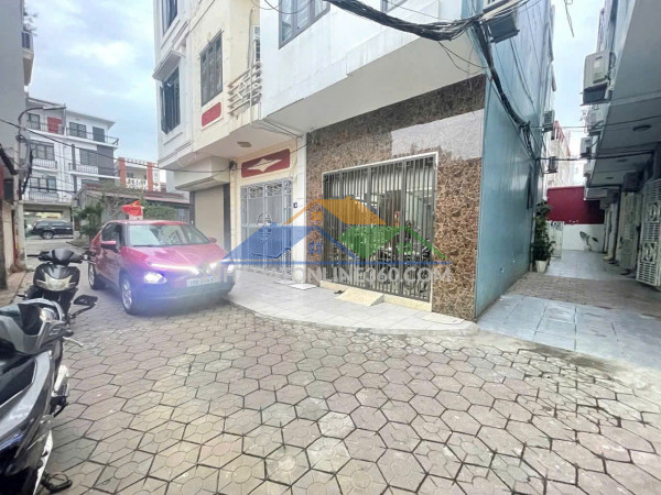 Bán nhà vĩnh tiến - vĩnh niệm, ô.tô ra vào, 37m 3 tầng, giá 2.8 tỉ