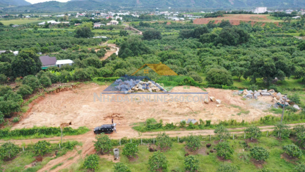 Bán đất nền cam lâm full thổ cư giá siêu rẻ tr/m2. đối diện khu công nghiệp suối -dầu . có 14 nền zalo79-53.53.53o