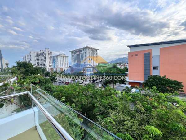 Bán nhà 3 tầng kinh doanh ngay giữa khu vĩnh điềm trung sầm uất.