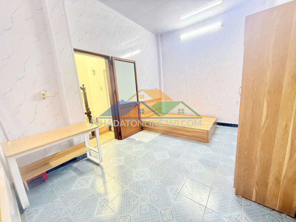 Cho thuê nhà ngõ 92 thanh nhàn, 27m² x 5 tầng, 3 ngủ, 10 triệu