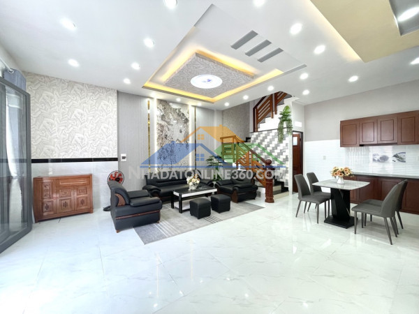 Nhà hxh phạm văn chiêu, 48m2 4 tầng, ngang 6m, 5.5 tỷ tl 0964364745