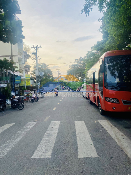 Mặt tiền giáp đầm sen – thông tô hiệu – lũy bán bích 2...