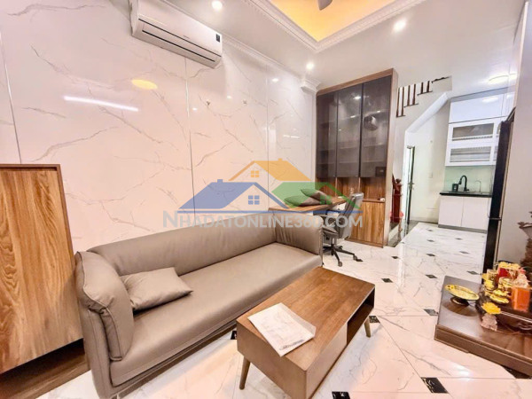 Bán nhà đẹp ngọc thụy hàng xóm phố cổ- dân xây- full nt- 40m 5 tầng nhỉnh 6 ty(tl)