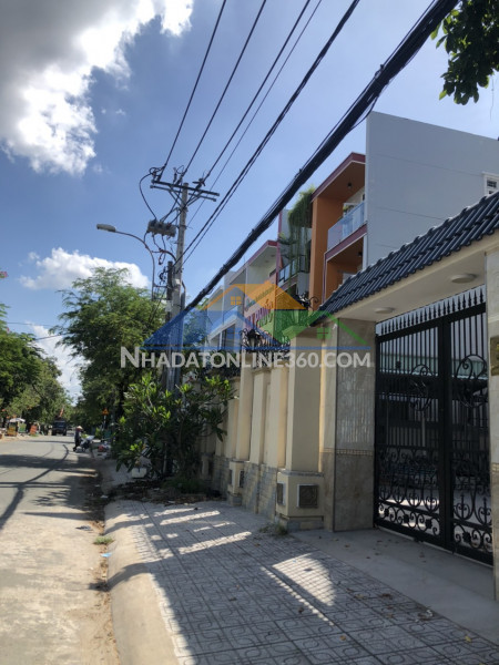 Bán nhanh 13,5 tỷ mặt tiền căn góc đường số12 gần gò dưa 130m3 đang cho thuê gần 20tr tháng